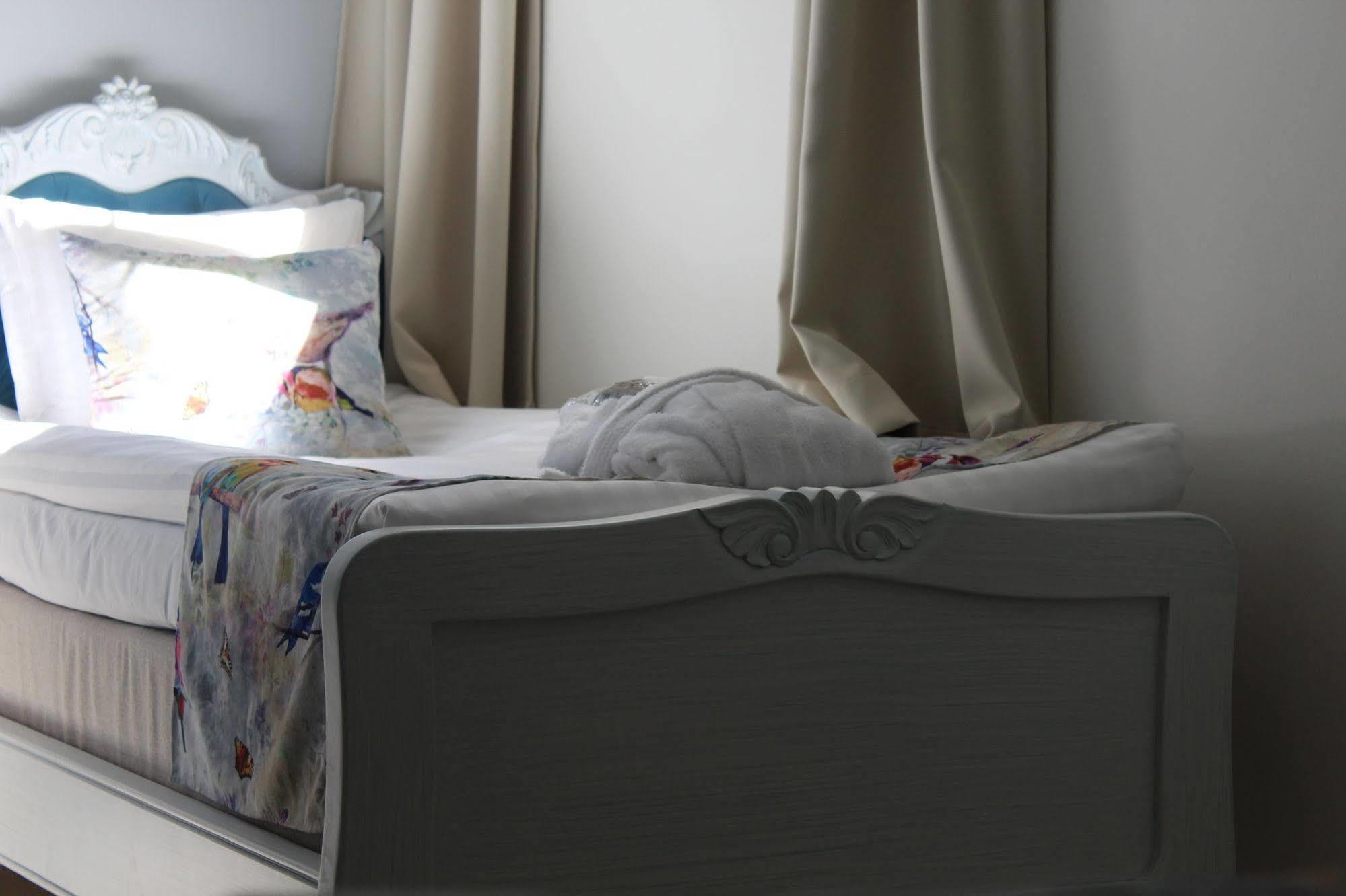 Brook Hotels Arlanda Rosersberg Экстерьер фото