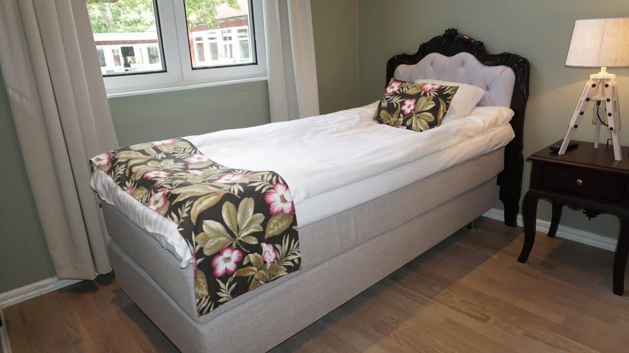 Brook Hotels Arlanda Rosersberg Экстерьер фото